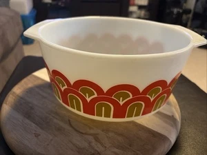 VTG Pyrex 3 Qt. Handled Mixing Bowl Glass Fish Scale Arches Orange & Gold 344 - Picture 1 of 3