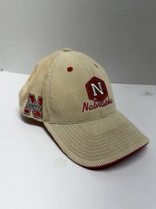 Vintage Nebraska Cornhuskers Football NCAA Cord selbstklebende Rückseite Kappe Mütze EUC - Bild 1 von 9