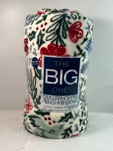 Kohl’s The Big One Birds & Branches Soft Oversized Plush Throw 5ft x 6ft      A2 - Picture 1 of 8