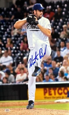 Foto firmada por Heath Bell 12x18 de los Padres de San Diego PSA AM84333 Foto 1 de 2