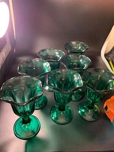 7 Ice Cream Anchor Hocking Sundae Soda Fountain Green/Tulip Edge 6 1/8” - Picture 1 of 5