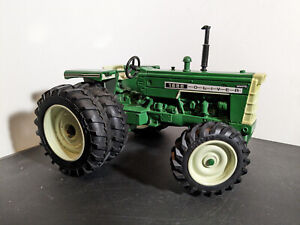 White Oliver 1655 FWA Toy tractor (1/16) Sugar Valley Farm Toy Show
