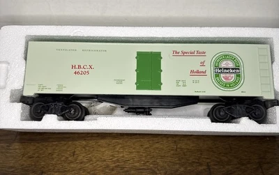 Williams classic freight far no. 72. Heineken beer reefer car New in box - Image 1 of 4