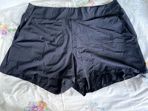 Athleta Brooklyn Short 22 W 42” L 17” Navy Blue Stretchy Sporty Casual Comfort  - Picture 1 of 6