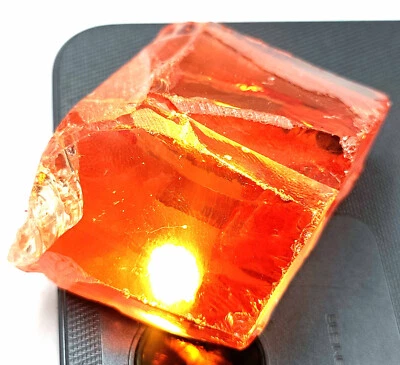 天然橙色锆石认证 650 克拉柬埔寨未切割粗糙散装宝石 — 第 1/4 张图片