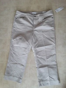  Christopher & Banks Womens Beige Crop Pants Slim Fit Stretch Sz 14 NEW - Picture 1 of 4