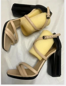 REED KRAKOFF Designer Italian Leather Strappy Block Heels, Nude/Black New in Box - Picture 1 of 9