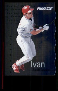 1998 Pinnacle Plus Lasting Memories #22 Ivan Rodriguez - Picture 1 of 2