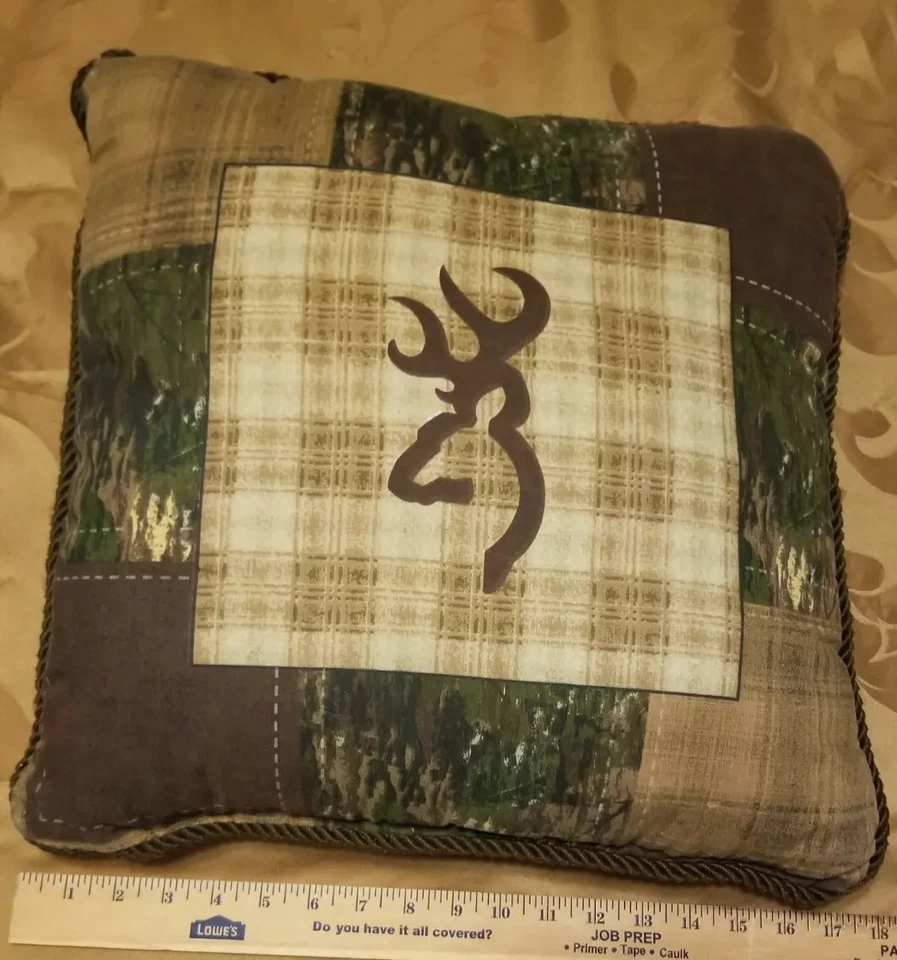 Almohada MARRÓN Logo Camuflada y Marrón Decoración Doble Cara 18 X 18" Foto 1 de 4