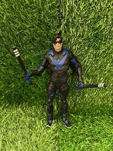 Figura de acción completa suelta McFarlane DC Multiverse Nightwing (Gotham Knights) - Imagen 1 de 2