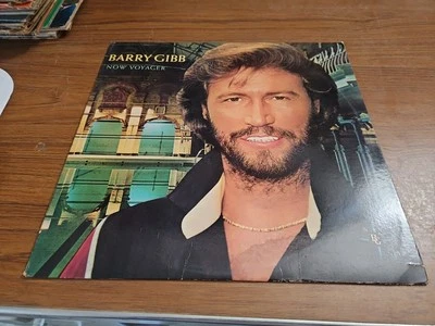 BARRY GIBB (THE BEE GEES) NOW VOYAGER SOLO VINYL LP  1984* - Image 1 of 4