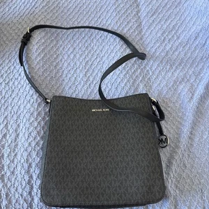 Michael Kors Jet Set Crossbody Messenger Bag, New And Unused Without Tags - Picture 1 of 1