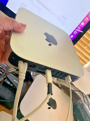 Mac Mini Desktop Late 2014 | 3.0 i7 16GB 256 SSD Pristine condition - Image 1 of 4