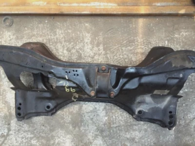 Honda CR-V 1997-2001 base de motor suspensión delantera travesaño fabricante de equipos originales Foto 1 de 2