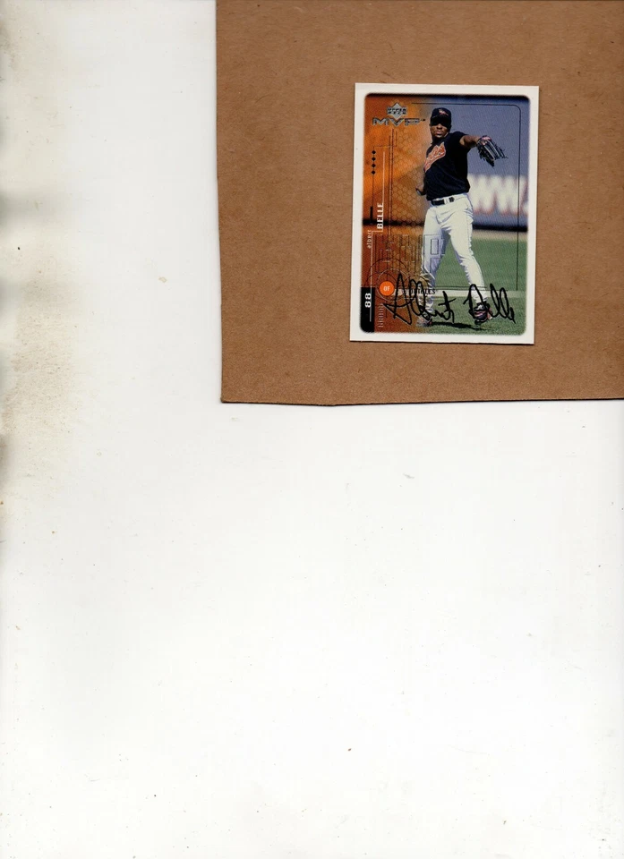albert belle orioles silver signature upper deck mvp 25 card - Image 1 of 1