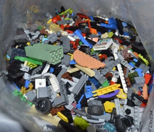 Mixed Lot of Legos 3.75 lbs - Picture 1 of 2