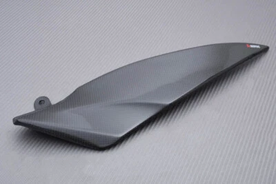 AKRAPOVIC Carbon Right underside tank cover YAMAHA YZF R1 2007-2008 - Изображение 1 из 2