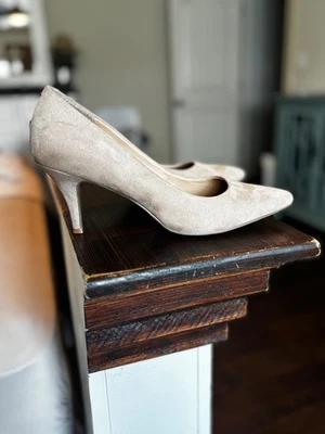 Zapatos de salón Merona para mujer 9,5 sin cordones beige gamuza punta tacones de aguja Foto 1 de 4