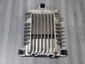 ⭐⭐⭐⭐⭐ **DEFECTIVE** Genuine Bose AMP Assembly 25994310 from 2014 GMC Acadia - Picture 1 of 5