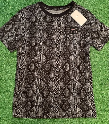 Camiseta Nike Fly Mujer Baloncesto Estampado Serpiente DN3051-100 Negra Gris Talla XSmall Foto 1 de 4