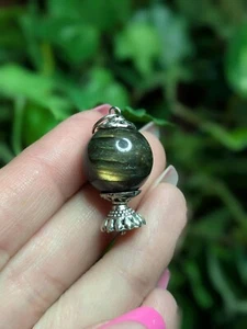 Flashy Labradorite Pendant - Picture 1 of 4