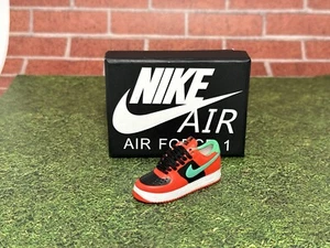 Nike Air Force 1 Llavero Zapatilla Baja con Caja de Zapatos 3D Regalo/Encanto Alta Calidad - Imagen 1 de 8