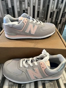 New Balance Mädchen 584 Core Schnürschuhe Sneaker Rain Cloud Pink Haze Größe 6 - Bild 1 von 9