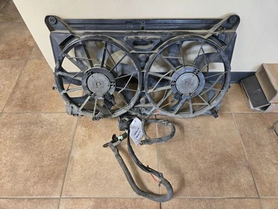 00-07 Chevy Silverado GMC Sierra Ventiladores de refrigeración eléctricos y arnés de cableado Foto 1 de 4