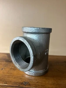 2-1/2" 300# Galvanized Malleable Iron Threaded Tee - Picture 1 of 4
