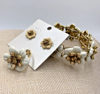 NUEVO CON ETIQUETAS NUEVO SIN ETIQUETAS Conjunto $138 Ann Taylor Elastizado Esmalte Flor Pulsera Anillo Foto 1 de 4