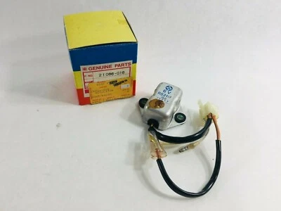 Nuevo REGULADOR DE VOLTAJE Kawasaki F11 250 73-75 NOS Foto 1 de 4