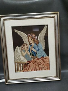 Quadro punto croce Angelo e bambina con cornice - Foto 1 di 4