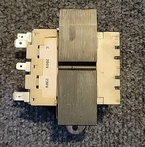 Original-Zubehör-Hersteller Basler BE28455003 TRANSFORMATOR HVAC USA VERKÄUFER KOSTENLOSER VERSAND - Bild 1 von 2