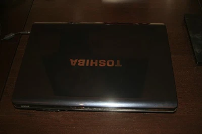 Toshiba Satellite P200-RT1, Intel Core Duo T2080 1.73ghz, 1GB RAM, 17" 1440x900 - Image 1 of 4