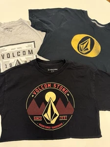 Boys Volcom Short Sleeve Tees Black XL Surf Skate Summer Lot Of 3 - Picture 1 of 4