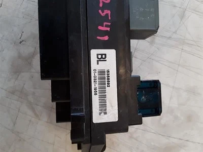 Fuse Box Engine Fits 00-05 CENTURY 261130 - Image 1 of 4