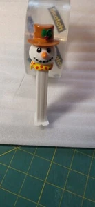 PEZ Retired Snowman C 2002 Brown Hat Christmas - white stem - Loose - china - Picture 1 of 2
