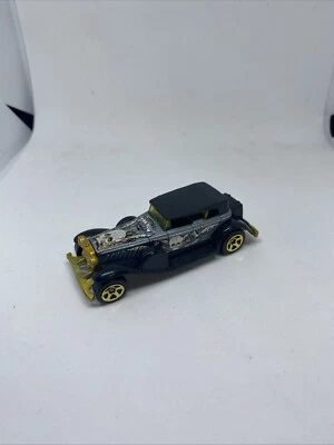 1931 31 Duesenberg Model J Collectible 1/64 Scale Diecast Diorama Model - Image 1 of 4