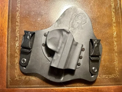 Funda Cross Breed IWB Beretta 92c Cuero Mano Derecha Foto 1 de 2