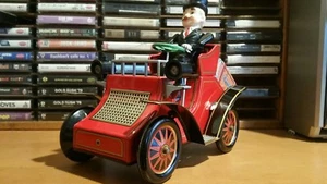 Vintage Modern Toys Batteriebetriebenes Vibrationsauto. - Bild 1 von 10