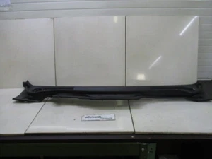 30716315 VOLVO V50 SW 2.0 D 100KW 6M 5P UNDERWINDSHIELD GRILLE DRIP (20 - Picture 1 of 2