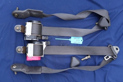 99-04 Mustang GT Coupe Front Seat Belt Retractors & Latches Lh Rh Set Aa7412 - Image 1 of 4