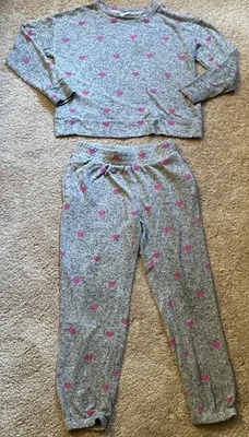 Juego de Pijama Gap Niños Niñas Gris Con Corazón Rosa Talla 6-7 Foto 1 de 4