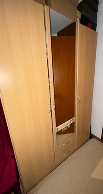 kleiderschrank mit spiegel ab ca. Dezember - Bild 1 von 4