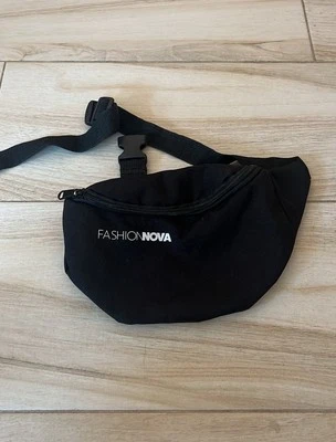 Fashion Nova Fanny Pack - Image 1 of 2