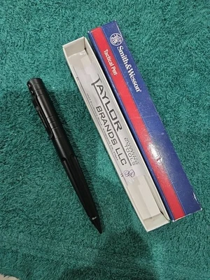 Smith & Wesson Black Aluminum Military & Police Tactical Pen SWPENBK - Image 1 of 4