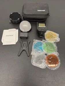 Neewer Flash Trigger  With Case - Picture 1 of 7