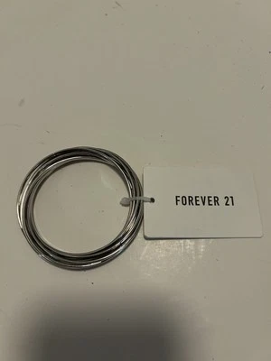 Forever 21 Manojo de Pulseras de Plata Brazaletes Medianos Grandes Joyería de Moda NUEVO Foto 1 de 2
