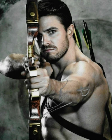 Arrow Stephen Amell Signed Photo 8x10 COA Cover