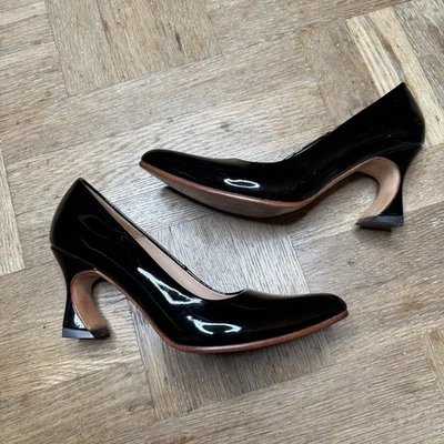 Tacones para mujer John Fluevog de cuero negro talla 6 Foto 1 de 4